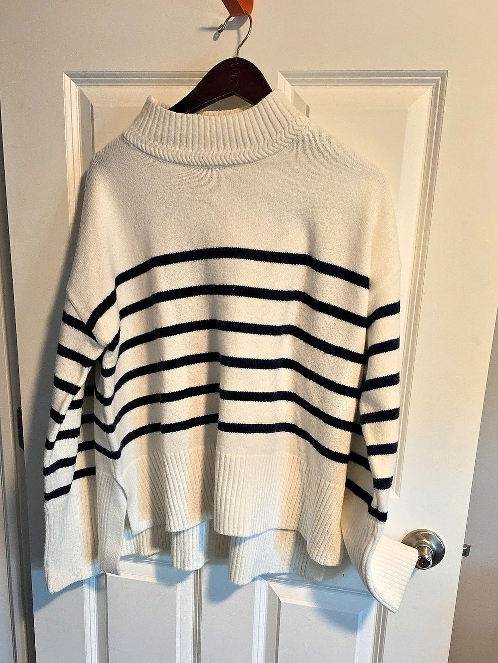 Grace + Karna Striped Crew Neck Sweater XL Cream Black